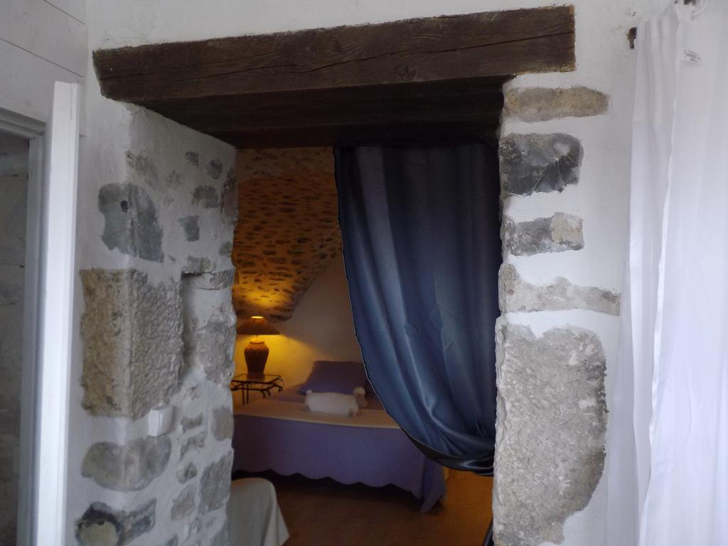 Chambres D'Hote Les Jardins De Prasseratヴァロン・ポン・ダルク 部屋 写真