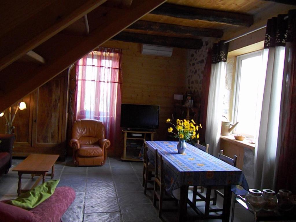 Chambres D'Hote Les Jardins De Prasseratヴァロン・ポン・ダルク エクステリア 写真